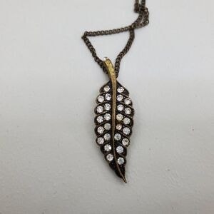 Rhinestone Leaf Necklace Gold Tone Chain‎ Pendant C